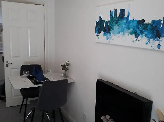 Victoria Bar Within The Walls Free Parking *