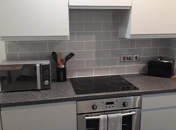 Victoria Bar Within The Walls Free Parking