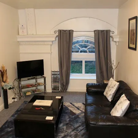 Victoria Bar Within The Walls Free Parking *